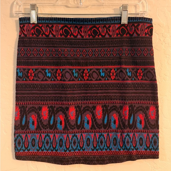 Forever 21 Dresses & Skirts - Forever 21 Red and Blue Patterned Mini Skirt
